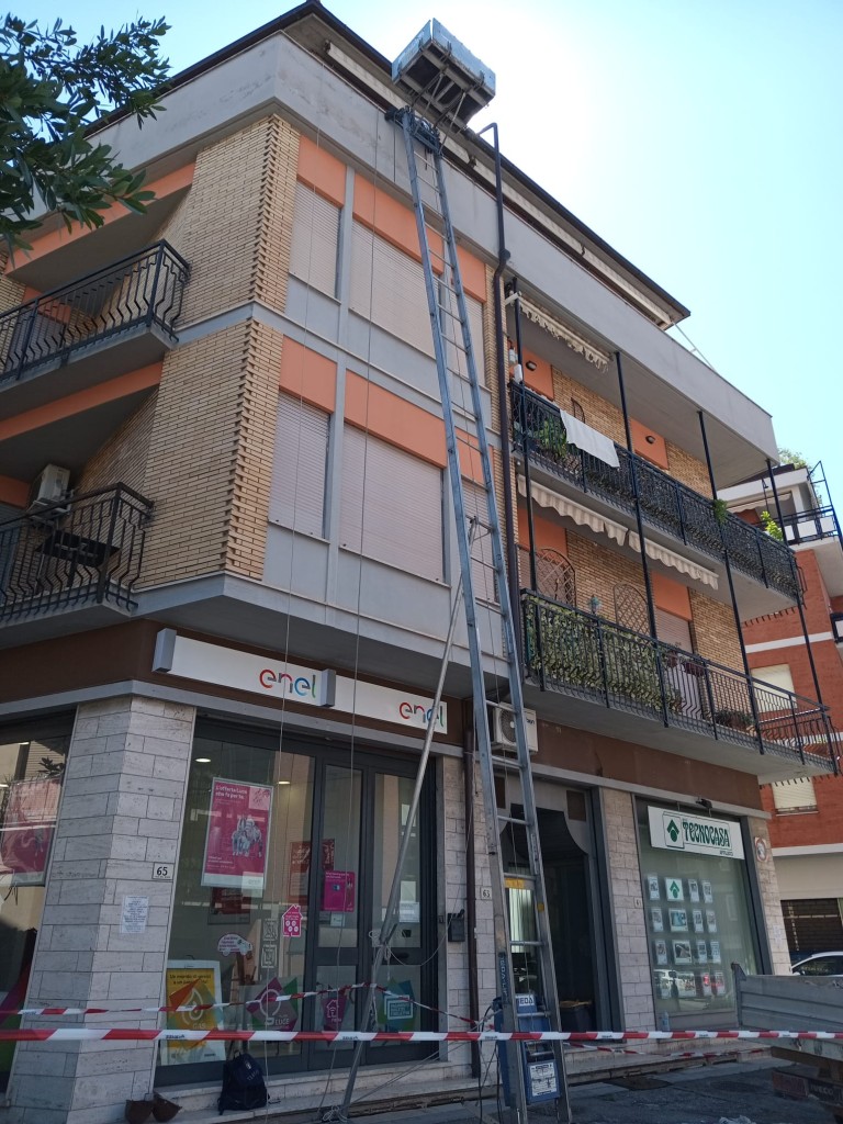 noleggio piattaforma mobile