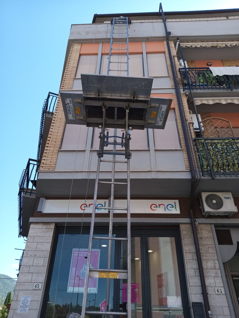 noleggio piattaforma mobile